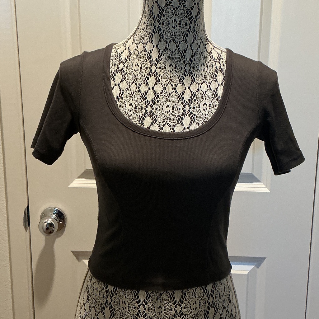 Topshop Black Scoop Neck Crop Top And Wild Fable Crop Tank Euc